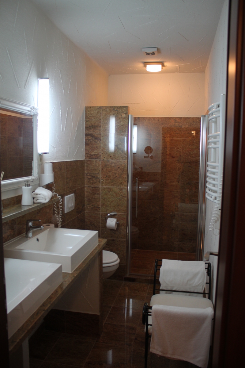 Superior Suite Deluxe 2